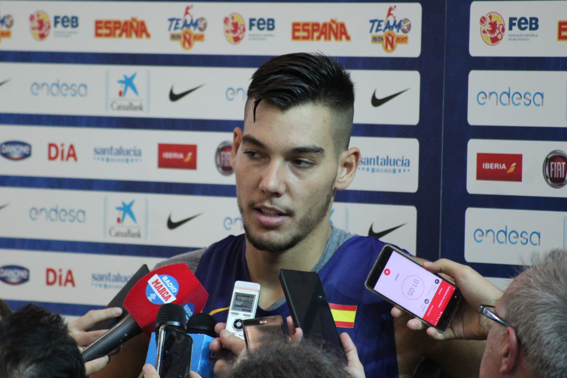 Más de una docena de equipos preguntan por Willy Hernangómez