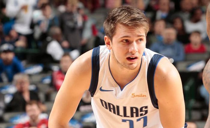 Gran duelo de novatos entre Luka Doncic y Trae Young