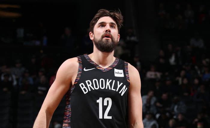 Joe Harris se impone a Stephen Curry en un gran Concurso de Triples