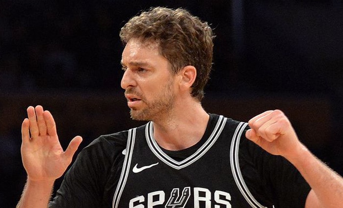 Pau Gasol no podrá portar el número 16 en Milwaukee Bucks