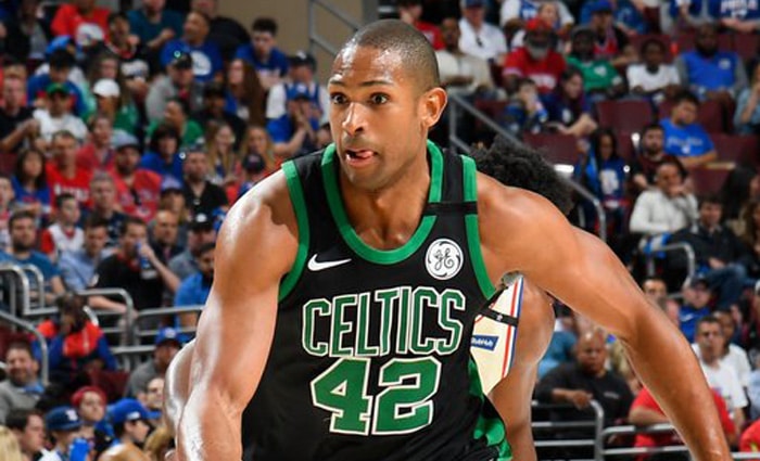 Irving y Horford lideran un enorme triunfo de Boston en Milwaukee