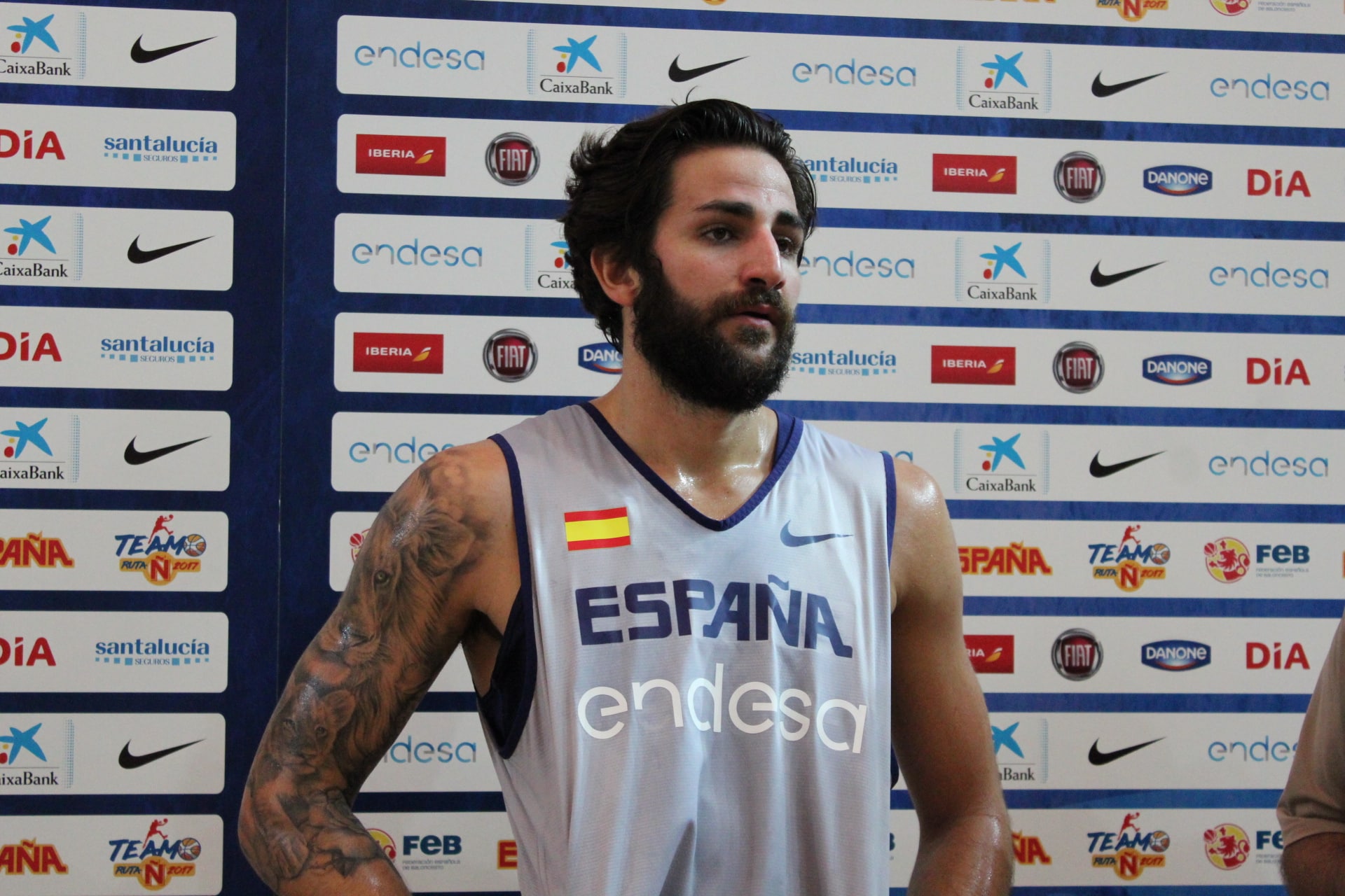 España planta cara a Estados Unidos y Popovich elogia su juego