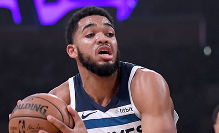La NBA sanciona a Embiid y Towns con 2 partidos sin jugar