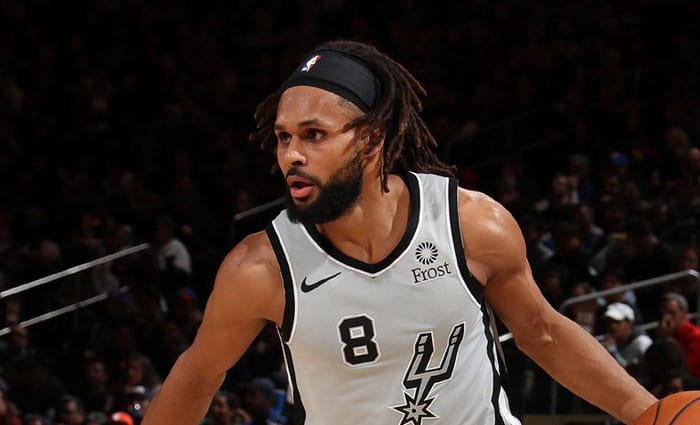 Spurs gana en la prórroga a Suns en México gracias a Patty Mills