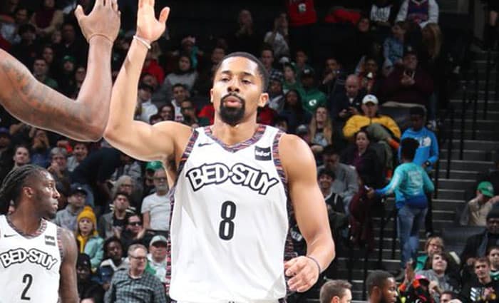 Brooklyn derrota a Lakers tras errar en la definición LeBron y Davis