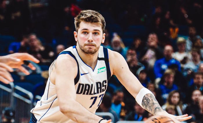 Brutal triple-doble de Doncic con triunfo en la prórroga sobre los Bucks