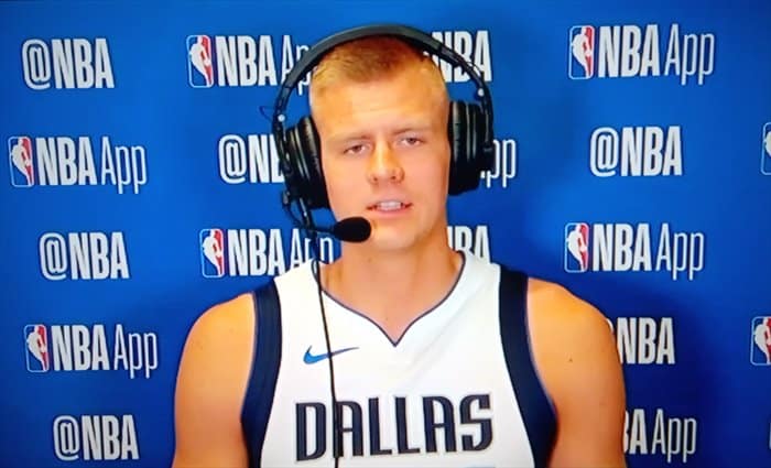 El lesionado Porzingis no jugará en el inicio de temporada