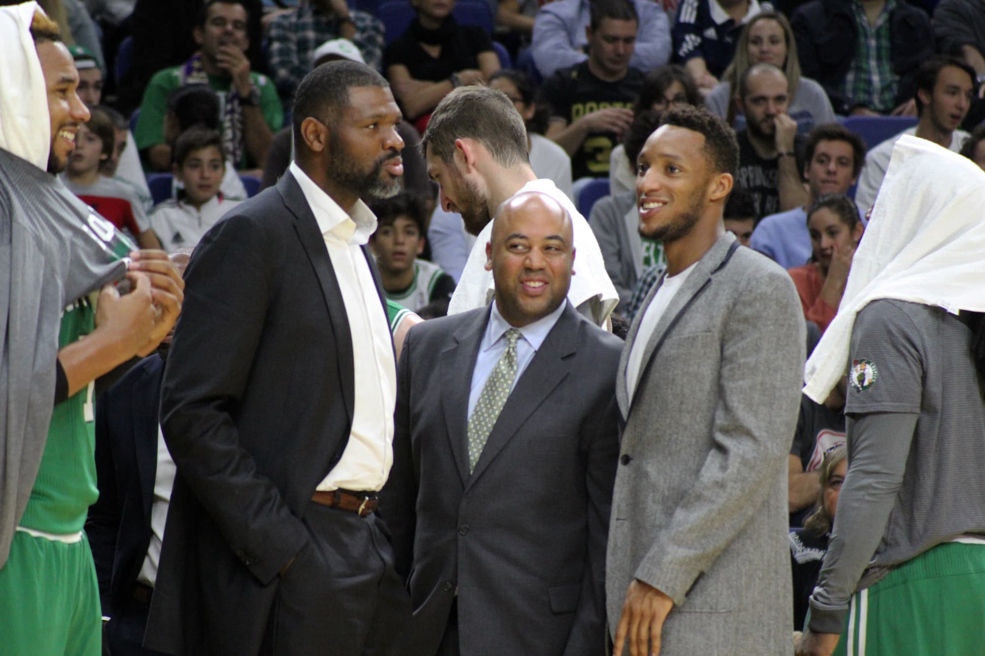 Evan Turner se retira y se incorpora a los Celtics como técnico