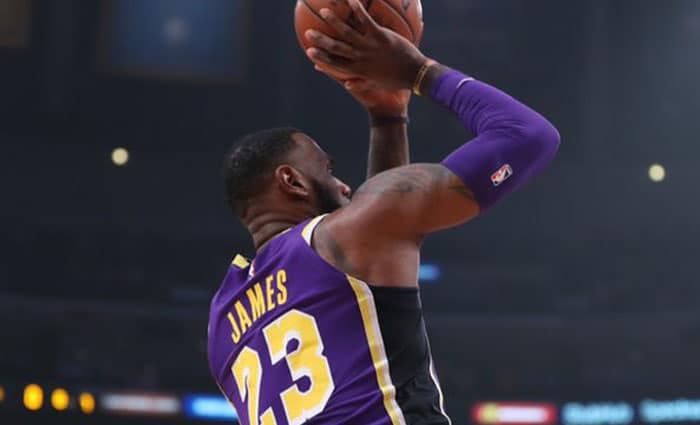 LeBron y Davis encabezan el Top 100 de ESPN