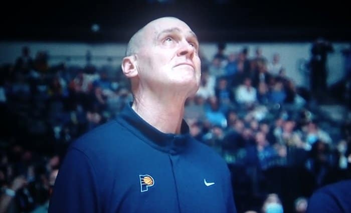 Emocionante regreso de Carlisle a Dallas en un sencillo triunfo de los Mavs
