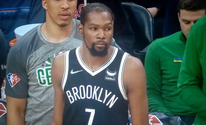 Kevin Durant alcanza la barrera de los 25.000 puntos en su carrera NBA