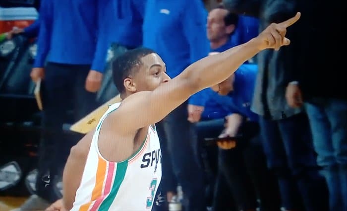 Keldon Johnson da el triunfo a Spurs en el último suspiro ante los Warriors