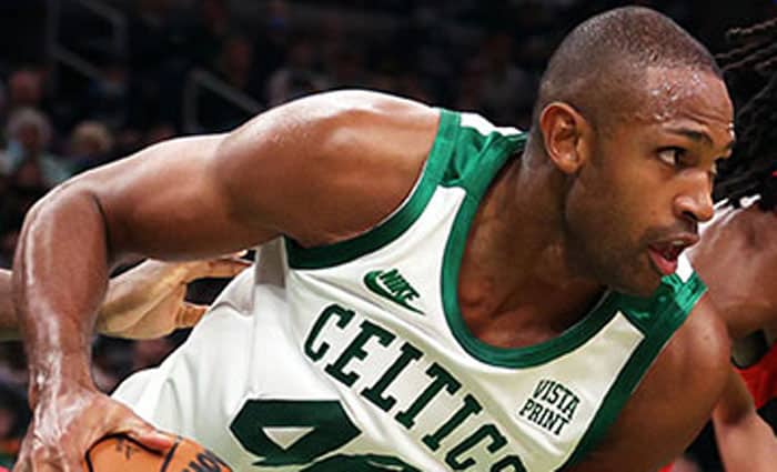Al Horford podría jugar en playoff en Toronto al estar vacunado