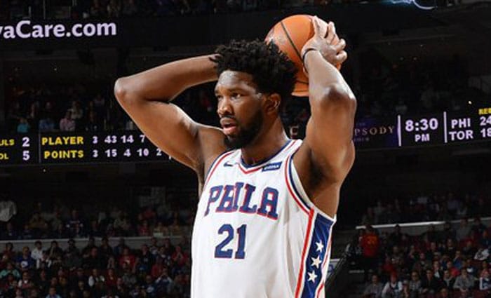 Embiid y Doncic son premiados en la última semana de la fase regular