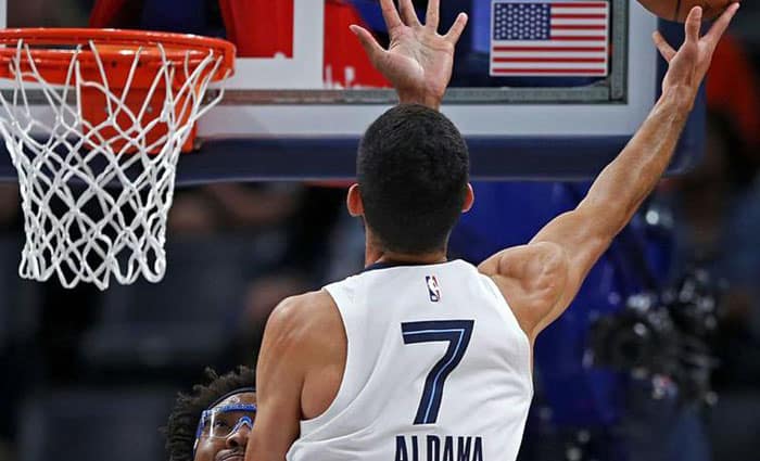 Doble-doble de Aldama en el triunfo de Memphis sobre Miami
