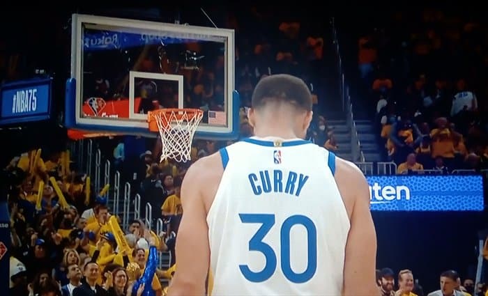 Stephen Curry y Lakers reinan en la venta de camisetas