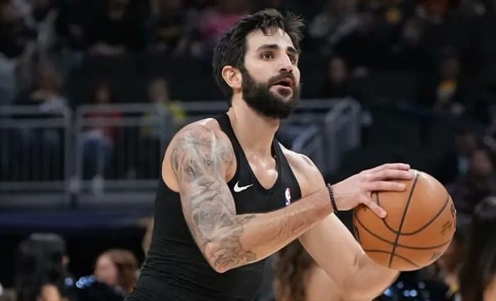 Ricky Rubio regresa con victoria en Portland tras estar un año de baja