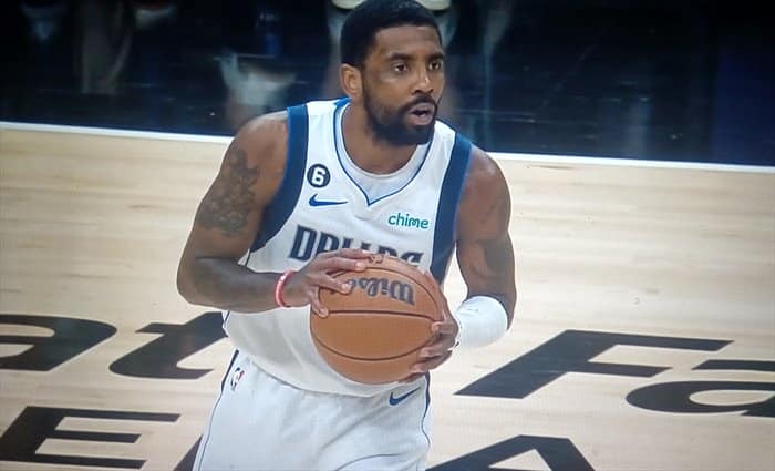 Adidas y Puma ponen su punto de mira en Kyrie Irving