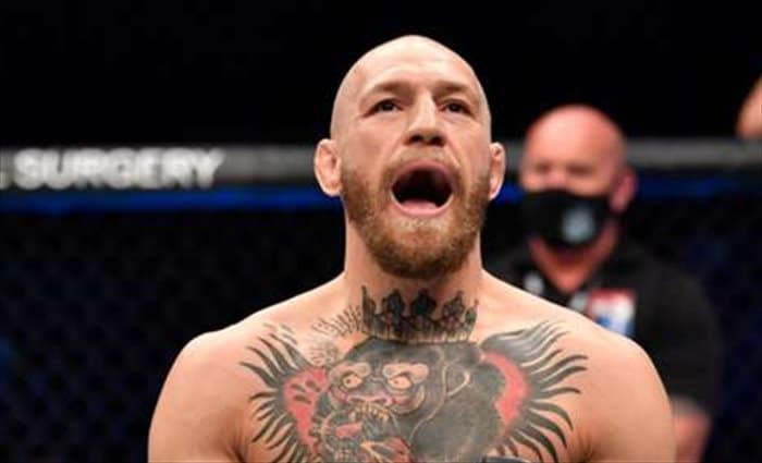 Conor McGregor envía al hospital a la mascota de Miami Heat