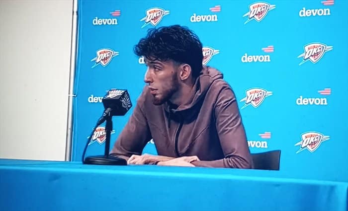 Holmgren y Wembanyama debutan a buen nivel en su duelo particular