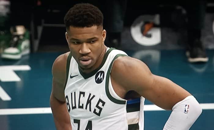 Antetokounmpo ya es el máximo reboteador de la historia de los Bucks