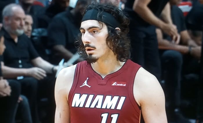 Noche soñada del mexicano Jáquez Jr: 31 puntos y victoria