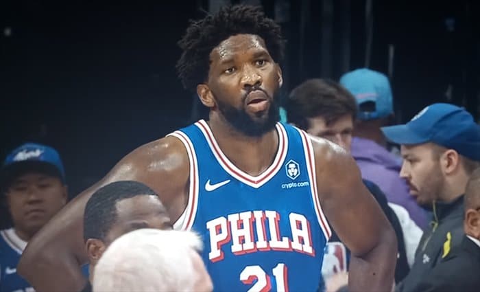 Triple-doble de Embiid, doble-doble de Aldama y titularidad para Duarte