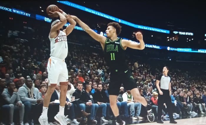 Devin Booker anota 52 puntos en el cómodo triunfo de Suns en Nueva Orleans