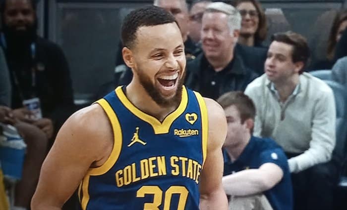 Warriors se impone a Indiana con 11 triples de Stephen Curry