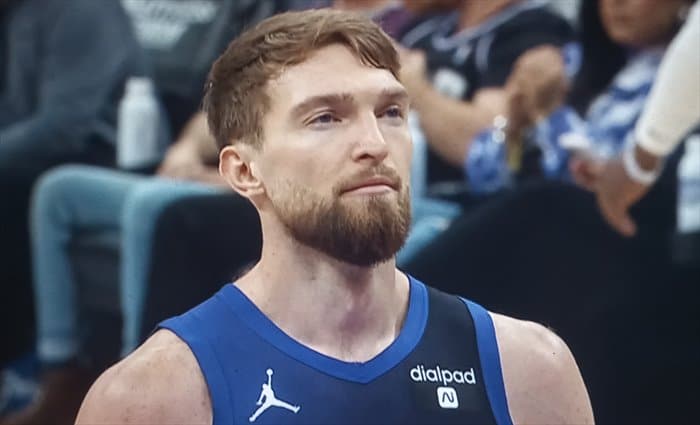 Sacramento Kings aplasta a Denver con triple-doble de Sabonis