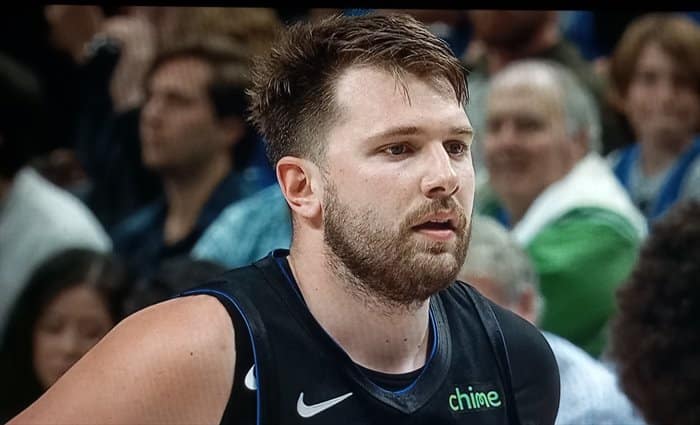 Dallas supera a Phoenix con 41 puntos de Doncic y suma 7 triunfos seguidos