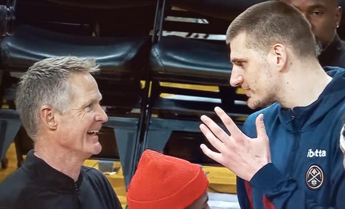 Denver supera a Warriors con otro colosal partido de Nikola Jokic