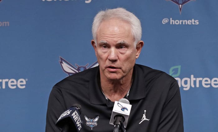 Mitch Kupchak renuncia a su cargo de presidente de Charlotte Hornets