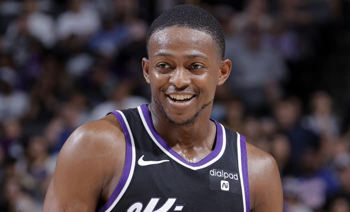 Sacramento gana a los Lakers en L.A. con 44 puntos de Fox
