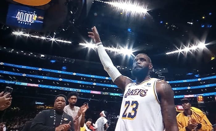 LeBron James y Jaylen Brown son los Jugadores de la Semana