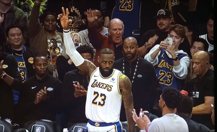 Histórico: LeBron James alcanza los 40.000 puntos