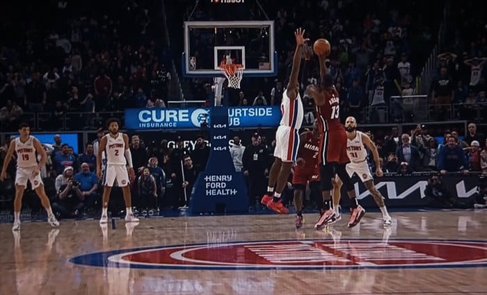 Adebayo le da el triunfo a Miami con un triple sobra la bocina