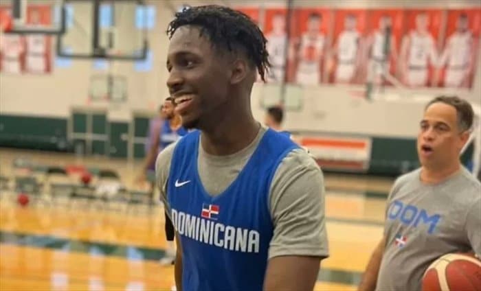 El dominicano David Jones llega con un dual a los Sixers