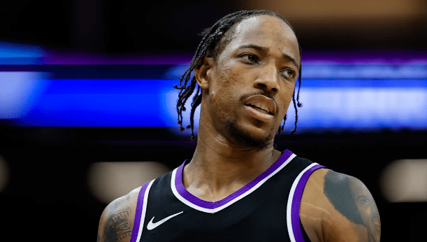 DeMar DeRozan agrede a un fan en Sacramento 1 DeMar DeRozan. Crédito Sergio Estrada-Imagn Images