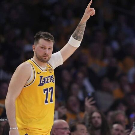 Luka destrona LeBron y Curry como los que más venden camisetas