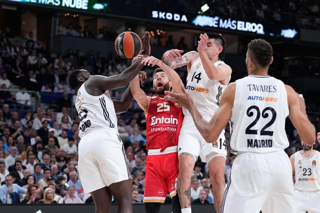 Real Madrid sobrevive a Olympiacos: Tenemos cuarto partido 1 a91a2832 bb8a 4b2a a1b1 cf2a0de7e141 alta libre aspect ratio default 0