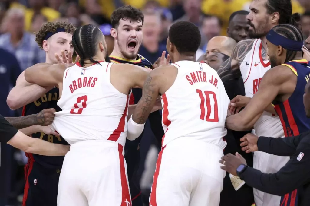 Butler y Podziemski salen al rescate de Golden State Warriors: 3-1 y la serie regresa a Houston 1 c46d68851ce24cdd403e832c95dad570 Rockets Warriors Basketball 32735.jpg