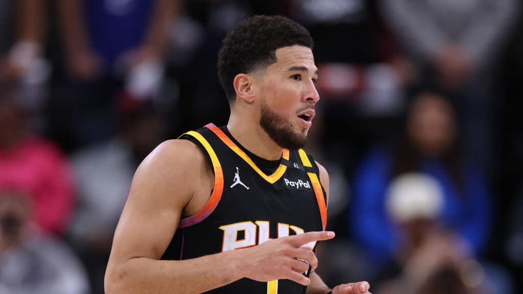 Devin Booker frustrado con la situación en Phoenix Suns 1 Devin Booker: Créditos a Arizona Sports
