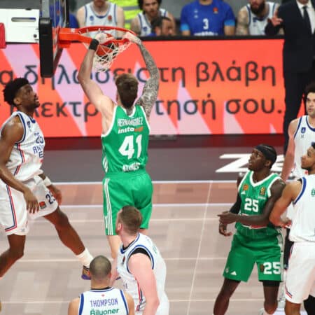 Panathinaikos se lleva el primero ante Efes con un Hernangómez estelar