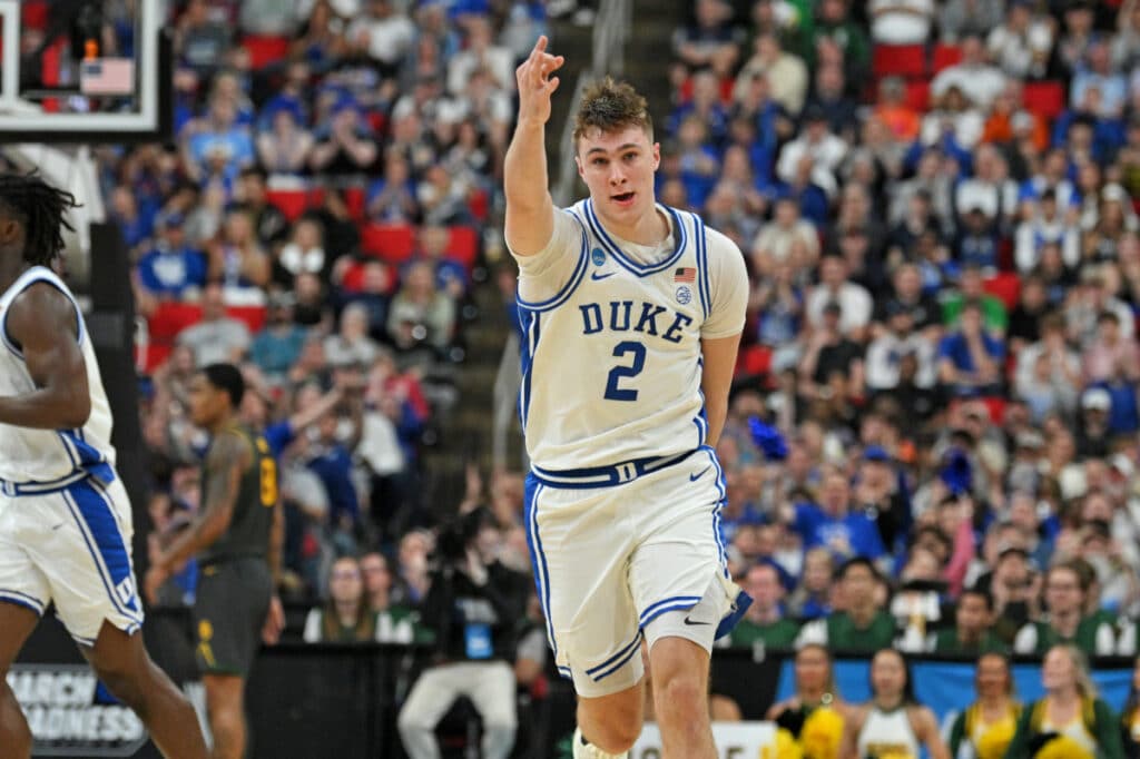 Cooper Flagg, posible número 1 del Draft de la NBA. Créditos a Athlon Sports