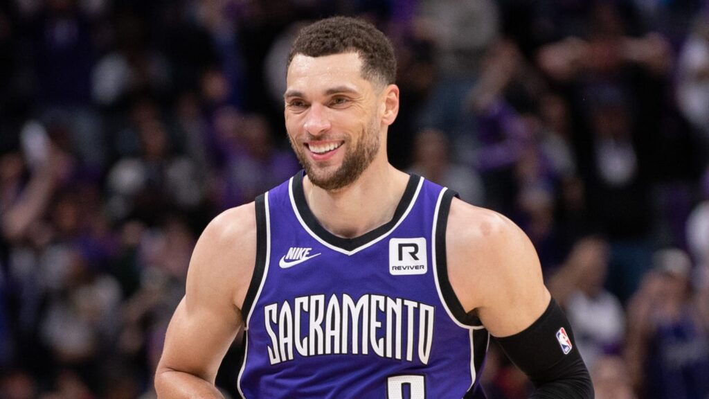 Zach LaVine, un posible refuerzo para Los Angeles Lakers en la próxima temporada 1 Zach LaVine. Cortesía de Yardbarker