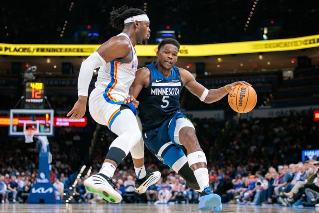Oklahoma City da una lección a Wolves 114-88 y se queda con el primero 1 Oklahoma City