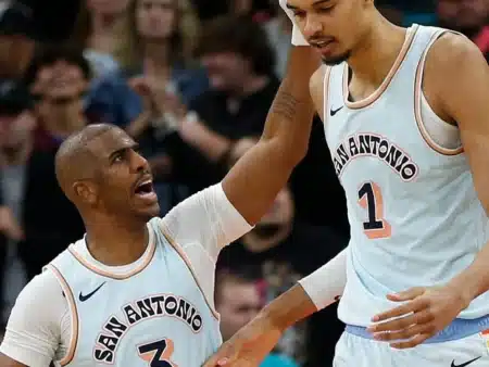 Lakers entre los favoritos a conseguir a Chris Paul para la temporada 2025/26