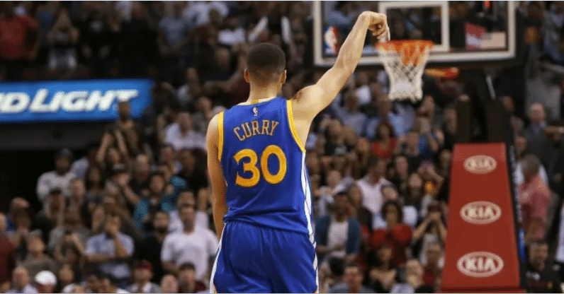 Salarios NBA 2024-25: Top sueldos, salarios hispanos, mínimos y máximos 1 Stephen Curry lidera la lista de los mejores salarios NBA para la temporada 2024-25. Créditos a Getty Images