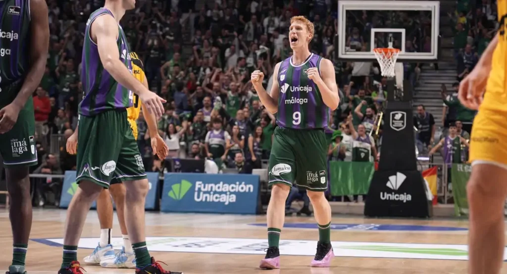 Unicaja Málaga le rinde homenaje a Alberto Díaz por su hito 1 Unicaja Málaga